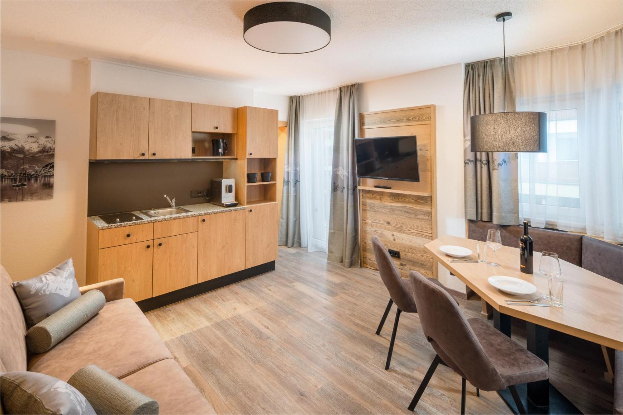 Hotel Gruener Baum เซลล์อัมเซ ภายนอก รูปภาพ