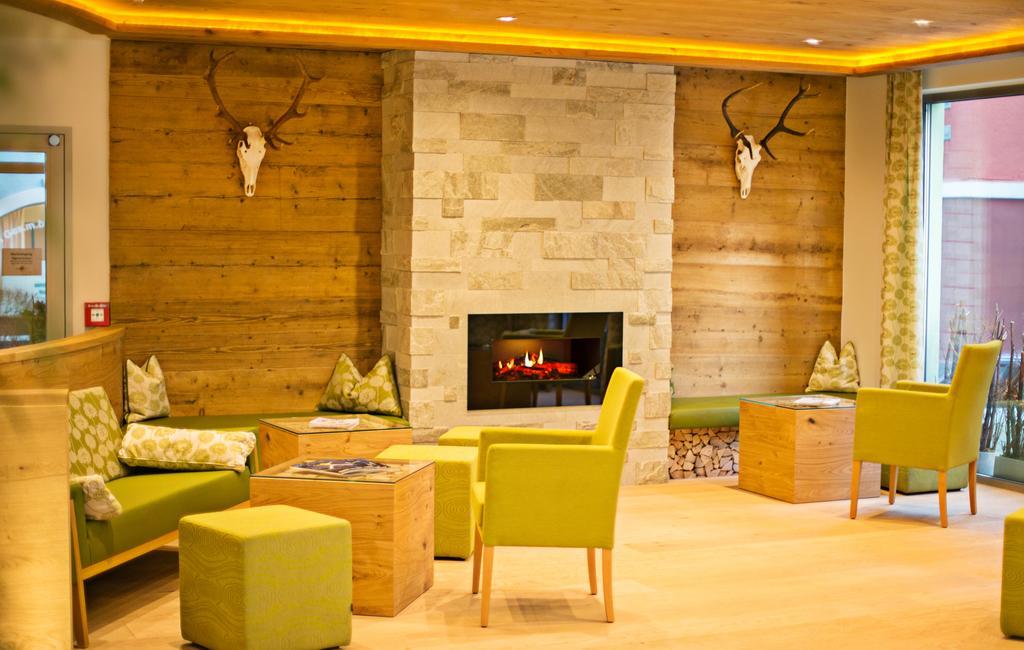 Hotel Gruener Baum เซลล์อัมเซ ภายนอก รูปภาพ