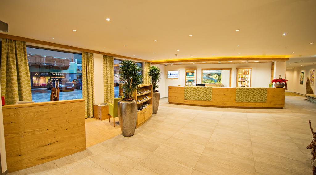 Hotel Gruener Baum เซลล์อัมเซ ภายนอก รูปภาพ