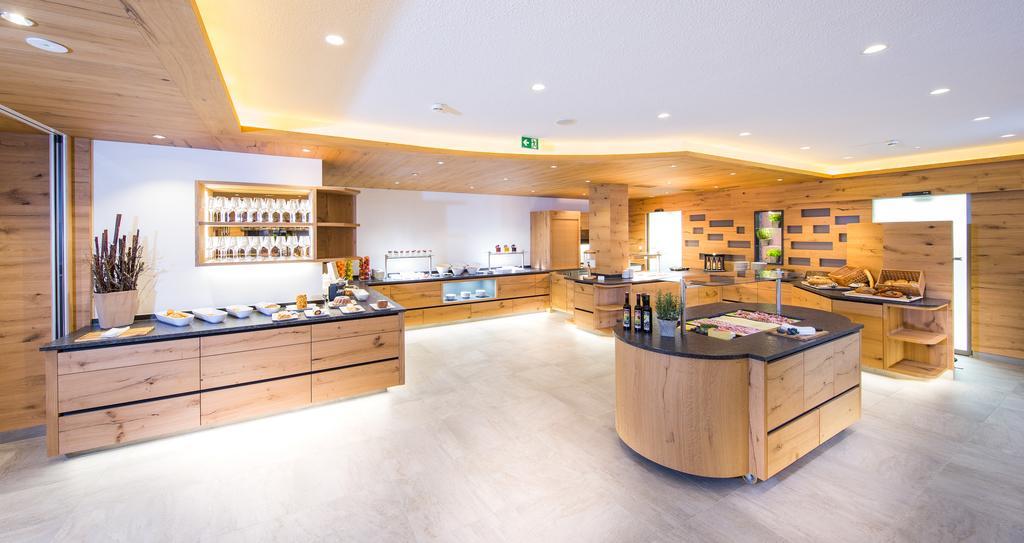 Hotel Gruener Baum เซลล์อัมเซ ภายนอก รูปภาพ