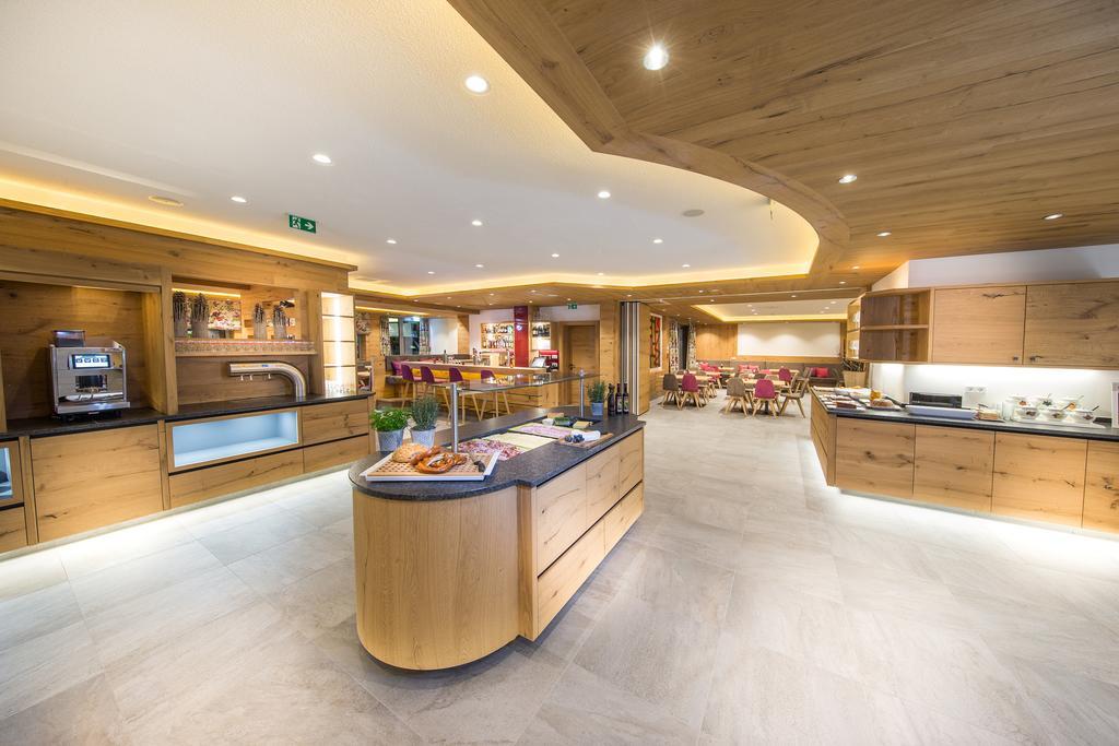 Hotel Gruener Baum เซลล์อัมเซ ภายนอก รูปภาพ
