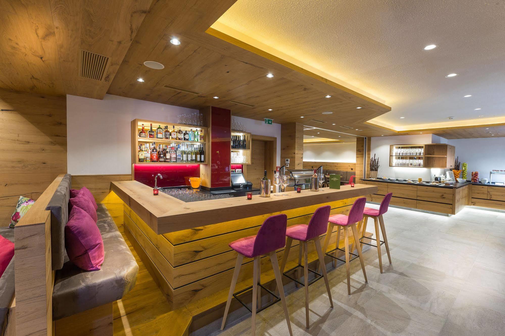 Hotel Gruener Baum เซลล์อัมเซ ภายนอก รูปภาพ