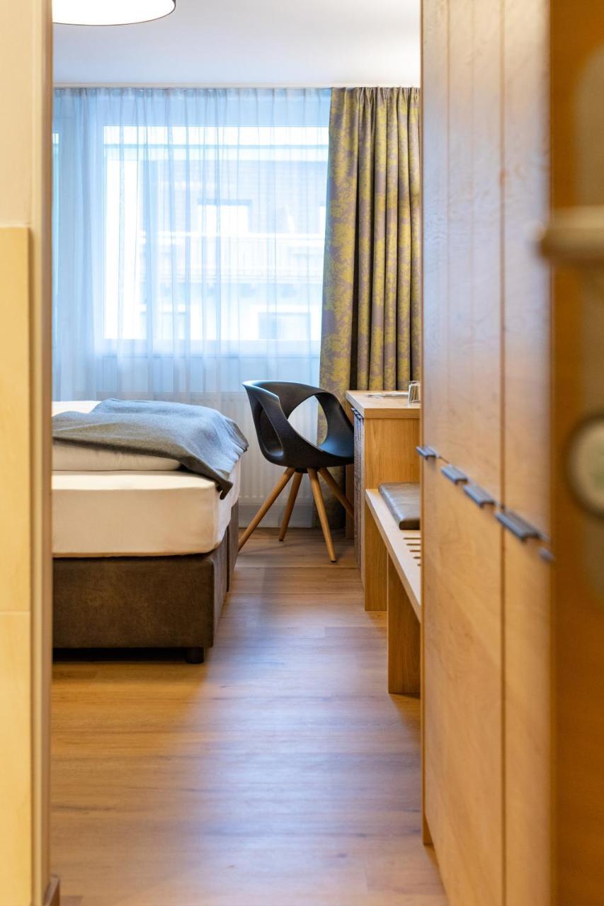Hotel Gruener Baum เซลล์อัมเซ ภายนอก รูปภาพ