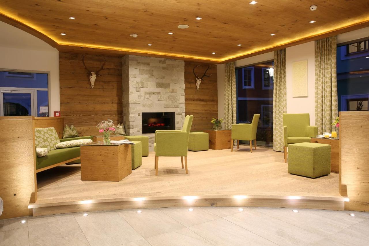 Hotel Gruener Baum เซลล์อัมเซ ภายนอก รูปภาพ